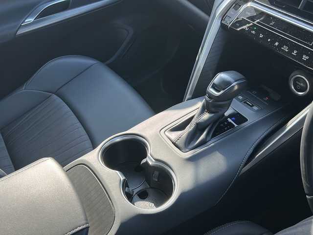 トヨタ ハリアー ハイブリッド Z 岐阜県 2023(令5)年 4.5万km ブラック 登録時走行距離44338km/ディスプレイオーディオ/全方位カメラ/ＪＢＬサウンド/パノラマルーフ/デジタルインナーミラー/ハーフレザーシート/電動リアゲート/パワーシート/ＥＴＣ/ＵＳＢ/Ｂｌｕｅｔｏｏｔｈ/純正アルミホイール/純正フロアマット/プッシュスタート/スマートキー/オートライト/オートハイビーム/コーナーセンサー前後/LEDヘッドライト/衝突軽減システム/ワンオーナー車/レーンキープアシスト/ウィンカーミラー/保証書/取説