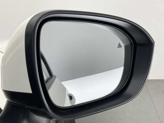 日産 エクストレイル G e－4ORCE 長野県 2024(令6)年 0.5万km ブリリアントホワイトパール 4WD/純正ナビ/フルセグTV/Bluetooth Audio/USB接続/アラウンドビューモニター/パワーバックドア/エマージェンシーブレーキ/レーダークルーズコントロール/ブラインドスポットモニター/プロパイロット/ヘッドアップディスプレイ/デジタルインナーミラー/合皮シート/前席パワーシート/全席シートヒーター/LEDヘッドライト/オートライト/置くだけ充電/フォグランプ/スマートキー/プッシュスタート/純正19インチアルミ/ETC2.0/コーナーセンサー