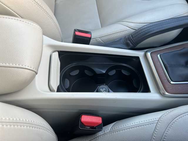 ボルボ Ｖ４０ D4 インスクリプション 東京都 2018(平30)年 4.9万km デニムブルーメタリック 純正HDDナビ/・Bluetooth/TV/CD/DVD/USB/アダクティブクルーズコントロール/レーン・キーピング・エイド/ブラインドスポットモニター/横滑り防止装置/衝突被害軽減システム/盗難防止装置/オートライト/コーナーセンサー/バックカメラ/オートエアコン/純正17インチアルミホイール/電動格納ミラー/ドライブレコーダー/ハーマンカートンオーディオシステム/ETC/スペアキー1本/プッシュスタート/オプションカラー：	デニムブルーメタリック（723）/専用革シート/ウッドパネル