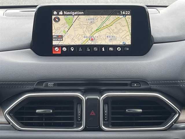 マツダ ＣＸ－８ XD Lパッケージ 鳥取県 2018(平30)年 6.8万km マシーングレープレミアムM 純正メモリナビ/(CD/DVD/BT/フルセグTV)/全方位カメラ/衝突被害軽減システム/車線逸脱警報/レーダークルーズコントロール/レザーシート/横滑り防止装置/ETC/アイドリングストップ/LEDヘッドライト/フォグランプ/オートライト/ウィンカーミラー/電動格納ミラー/純正19インチAW/シートヒーター/後席シートヒーター/パワーシート/ステアリングヒーター/BSM/ヘッドアップディスプレイ/パワーバックドア/電子パーキングブレーキ/オートホールド/プッシュスタート/スマートキー/純正フロアマット/ドアバイザー/スペアキー/取扱説明書/保証書