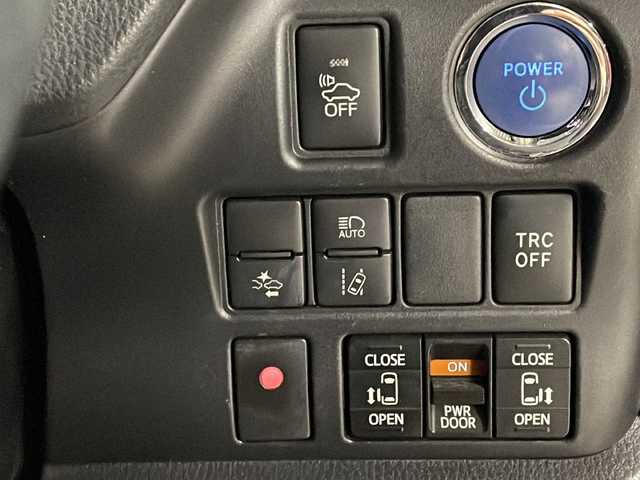 トヨタ ヴォクシー ハイブリッド ZS 煌 愛知県 2018(平30)年 5.8万km イナズマスパーキングブラックガラスフレーク 純正9インチSDナビゲーション/CD DVD フルセグTV Bluetooth/バックカメラ/ビルトインETC/トヨタセーフティセンス/レーンデパーチャーアラート/オートマチックハイビーム/純正フリップダウンモニター/両側パワースライドドア/クルーズコントロール/LEDヘッドライト/オートライト/フォグライト/シートヒーター(D/N)/横滑り防止装置/純正16インチアルミホイール/ウィンカーミラー/電動格納ミラー/スマートキー/エンジンプッシュスタート/ドアバイザー/フロアマット