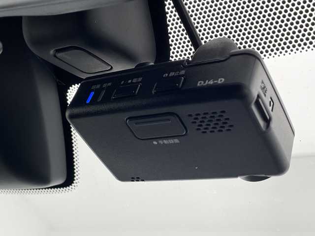 日産 エクストレイル 20Xi 千葉県 2018(平30)年 3.3万km ブリリアントホワイトパール 4WD/純正SDナビ&フルセグTV&CD&DVD&USB&BT/プロパイロット/アダプティブクルーズコントロール/レーンキープアシスト/エマージェンシーブレーキ/コーナーセンサー/アイドリングストップ/側方支援/後側方支援/駐車支援/純正ドライブレコーダー/デジタルインナーミラー/パワーバックドア/カプロンシート/ステアリングスイッチ/全方位カメラ/ビルトインETC/LEDヘッドライト/オートライト/フロントフォグランプ/電動格納ミラー/ウィンカーミラー/ドアミラーヒーター/電動ホールド/オートホールド/純正18インチAW装着/純正フロアマット/純正ドアバイザー/プッシュスタート/スマートキー