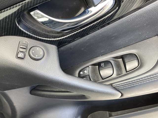 日産 エクストレイル 20Xi 千葉県 2018(平30)年 3.3万km ブリリアントホワイトパール 4WD/純正SDナビ&フルセグTV&CD&DVD&USB&BT/プロパイロット/アダプティブクルーズコントロール/レーンキープアシスト/エマージェンシーブレーキ/コーナーセンサー/アイドリングストップ/側方支援/後側方支援/駐車支援/純正ドライブレコーダー/デジタルインナーミラー/パワーバックドア/カプロンシート/ステアリングスイッチ/全方位カメラ/ビルトインETC/LEDヘッドライト/オートライト/フロントフォグランプ/電動格納ミラー/ウィンカーミラー/ドアミラーヒーター/電動ホールド/オートホールド/純正18インチAW装着/純正フロアマット/純正ドアバイザー/プッシュスタート/スマートキー