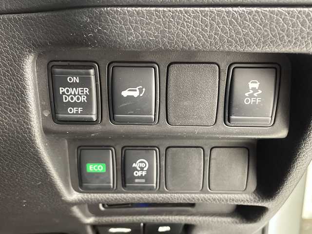 日産 エクストレイル 20Xi 千葉県 2018(平30)年 3.3万km ブリリアントホワイトパール 4WD/純正SDナビ&フルセグTV&CD&DVD&USB&BT/プロパイロット/アダプティブクルーズコントロール/レーンキープアシスト/エマージェンシーブレーキ/コーナーセンサー/アイドリングストップ/側方支援/後側方支援/駐車支援/純正ドライブレコーダー/デジタルインナーミラー/パワーバックドア/カプロンシート/ステアリングスイッチ/全方位カメラ/ビルトインETC/LEDヘッドライト/オートライト/フロントフォグランプ/電動格納ミラー/ウィンカーミラー/ドアミラーヒーター/電動ホールド/オートホールド/純正18インチAW装着/純正フロアマット/純正ドアバイザー/プッシュスタート/スマートキー