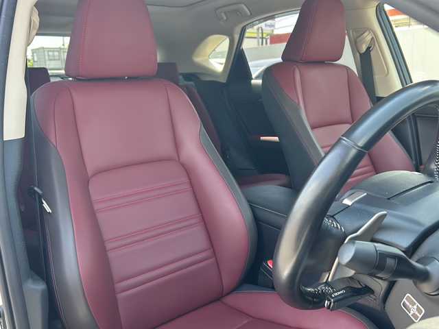 レクサス ＮＸ 300h Iパッケージ 岡山県 2018(平30)年 8.4万km ソニッククォーツ パノラマルーフ/純正メモリーナビ/フルセグTV/USB/Micro-SD/DVD/Blu-ray/Bluetooth/プレミアムサウンド10スピーカー/パノラミックビューモニター/プリクラッシュセーフティシステムセット/・レーダークルーズコントロール/・プリクラッシュセーフティ/・レーンキープアシスト/純正18インチAW/3眼LEDオートヘッドライト/パワーバックドア/専用赤革スポーツシート/シートヒーター/ドライブレコーダー/禁煙車/保証書