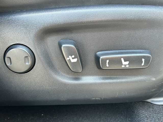 レクサス ＮＸ 300h Iパッケージ 岡山県 2018(平30)年 8.4万km ソニッククォーツ パノラマルーフ/純正メモリーナビ/フルセグTV/USB/Micro-SD/DVD/Blu-ray/Bluetooth/プレミアムサウンド10スピーカー/パノラミックビューモニター/プリクラッシュセーフティシステムセット/・レーダークルーズコントロール/・プリクラッシュセーフティ/・レーンキープアシスト/純正18インチAW/3眼LEDオートヘッドライト/パワーバックドア/専用赤革スポーツシート/シートヒーター/ドライブレコーダー/禁煙車/保証書