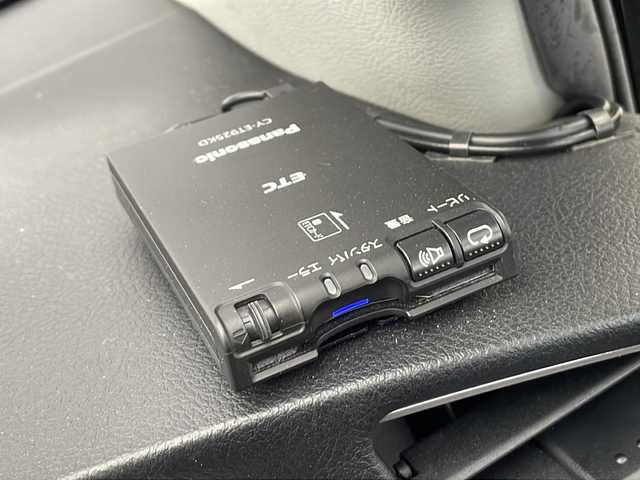 トヨタ シエンタ ハイブリッド G 栃木県 2022(令4)年 4万km ブラックマイカ メモリナビ/(CD/ワンセグTV/Bluetooth)/バックカメラ/スマートキー/クルーズコントロール/ドライブレコーダー/両側パワースライドドア/LEDヘッドライト/革巻きステアリング/ウィンカーミラー/電動格納ミラー