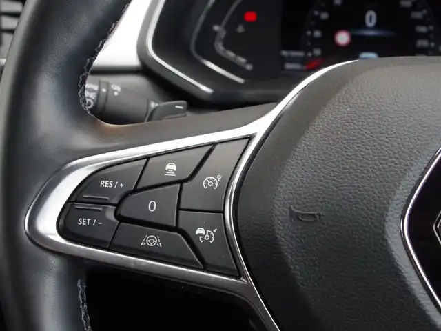 ルノー ルノー キャプチャー インテンス テックパック 埼玉県 2021(令3)年 3.1万km 白 ブラックレザーシート /アダプティブクルーズコントロール /CarPlay /パークセンサー /ブラインドスポットモニター /全周囲カメラ /ドラレコ /ETC /前席シートヒーター /ステアリングヒーター /アイドリングストップシステム