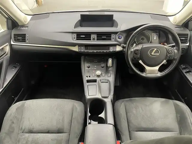 レクサス ＣＴ 200h 兵庫県 2019(令1)年 7.2万km ソニッククォーツ 純正SDナビ/フルセグ CD DVD BT MSV/バックカメラ/ビルトインETC2.0/シートヒーター/レーダークルーズコントロール/プリクラッシュセーフティー/LDA/ヘッドライトレベライザー/オートライト/オートハイビーム/純正15インチアルミホイール/純正フロアマット/ドアバイザー/スマートキー/スペアキー