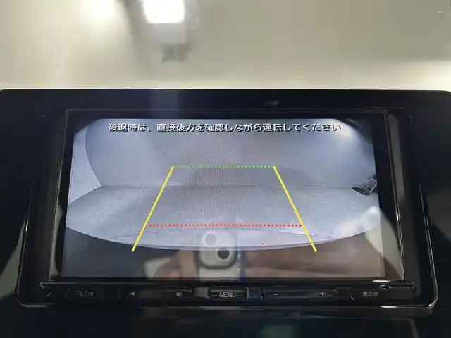 トヨタ プリウス X 佐賀県 2023(令5)年 5.6万km シルバーメタリック 社外7型ナビ/BlueTooth AM FM/バックカメラ/ETC/衝突軽減ブレーキ/レーンキープアシスト/レーダークルーズコントロール/ブラインドスポットモニター/革巻きステアリング/ステアリングスイッチ/オートライト/オートマチックハイビーム