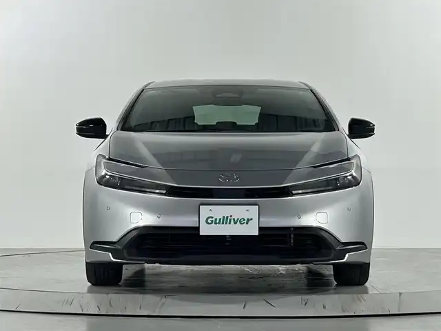 トヨタ プリウス X 佐賀県 2023(令5)年 5.6万km シルバーメタリック 社外7型ナビ/BlueTooth AM FM/バックカメラ/ETC/衝突軽減ブレーキ/レーンキープアシスト/レーダークルーズコントロール/ブラインドスポットモニター/革巻きステアリング/ステアリングスイッチ/オートライト/オートマチックハイビーム