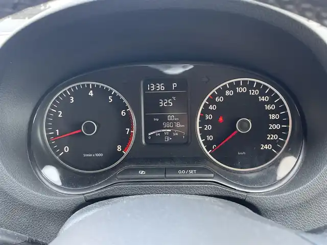 フォルクスワーゲン ポロ TSIハイライン 静岡県 2013(平25)年 9.8万km 白 純正CDデッキ/AUX/バックソナー/純正15インチAW/HIDヘッドライト/キーレス /スペアキー