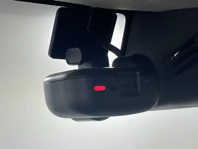 スズキ ジムニー XC 神奈川県 2020(令2)年 3.7万km ミディアムグレー 純正7型SDナビゲーション【CN-RZ765W】/AM FM Bluetooth フルセグ SD CD DVD USB/バックカメラ/セーフティサポート/デュアルセンサーブレーキサポート/誤発進抑制機能/車線逸脱警報機能/ふらつき警報/先行車発進お知らせ機能/標識認識機能/クルーズコントロール/ダウンヒルアシストコントロール/ビルトインETC/ステアリングリモコン/前方ドライブレコーダー/前席シートヒーター/純正フロアマット/純正16インチアルミホイル/LEDヘッドライト/オートライト/オートマチックハイビーム/フォグランプ