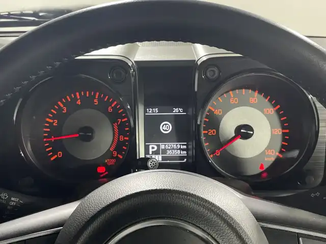 スズキ ジムニー XC 神奈川県 2020(令2)年 3.7万km ミディアムグレー 純正7型SDナビゲーション【CN-RZ765W】/AM FM Bluetooth フルセグ SD CD DVD USB/バックカメラ/セーフティサポート/デュアルセンサーブレーキサポート/誤発進抑制機能/車線逸脱警報機能/ふらつき警報/先行車発進お知らせ機能/標識認識機能/クルーズコントロール/ダウンヒルアシストコントロール/ビルトインETC/ステアリングリモコン/前方ドライブレコーダー/前席シートヒーター/純正フロアマット/純正16インチアルミホイル/LEDヘッドライト/オートライト/オートマチックハイビーム/フォグランプ