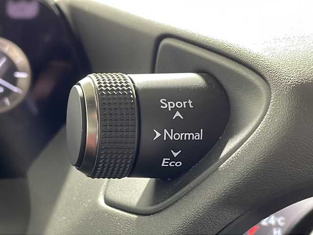 レクサス ＵＸ 200 Fスポーツ 福岡県 2021(令3)年 2.9万km ホワイトノーヴァガラスフレーク 純正メモリナビ/フルセグテレビ/バックカメラ/レザーシート/シートヒーター/アイドリングストップ/ウィンカーミラー/レーダークルーズコントロール/ドアバイザー/プッシュスタート/ETC2.0/パワーバックドア