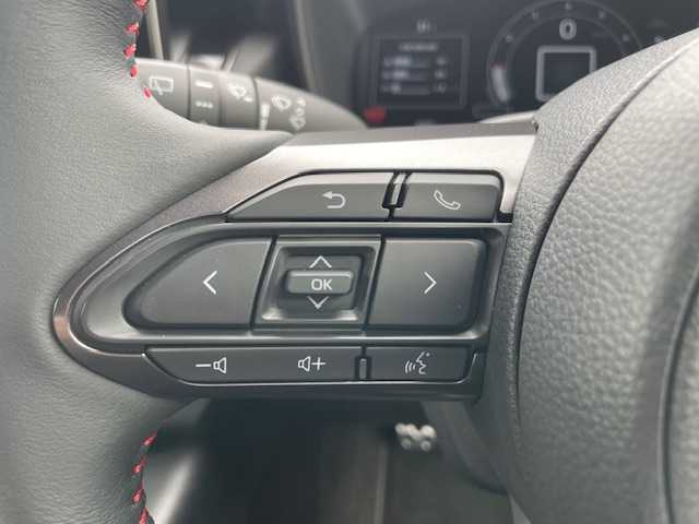 トヨタ ＧＲカローラ RZ 三重県 2024(令6)年 0.7万km ガンＭ カラーコード1L5プレシャスメタル/セーフティセンス/・プリクラッシュセーフティ/・レーントレーシングアシスト/・レーンディパーチャーアラート/・レーダークルーズコントロール/・オートマチックハイビーム/・ロードサインアシスト/・発進遅れ告知機能/1オーナー/4WD/ターボ/純正8型ディスプレイオーディオ/【Bluetooth/USB/Miracast】/バックカメラ/ビルトインETC/ドライブレコーダー/ハーフレザーシート/オートライト/LEDヘッドランプ/LEDフロントフォグランプ/235/40R18インチ純正AW/カーボンルーフ/プッシュスタート/スマートキー