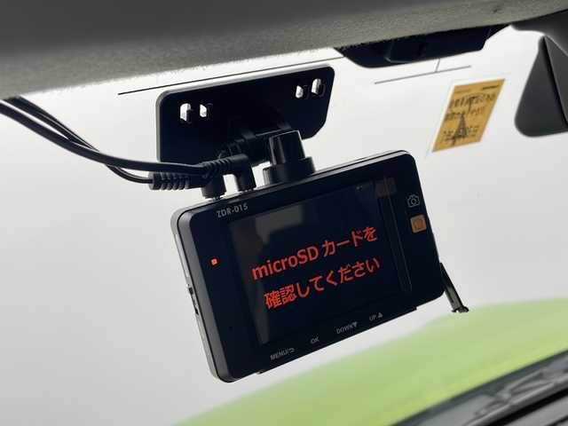 スズキ ハスラー X 栃木県 2016(平28)年 6.2万km ポジティブグリーンメタリック/ブラック2トーン 純正メーカーナビ/(BT/AM/FM/CD/DVD/フルセグ）/前後ドライブレコーダー/プリクラッシュブレーキ/車線逸脱防止/ふらつき防止　/誤発進制御/前席シートヒーター/全周囲カメラ/電動格納ミラー/ステアリングスイッチ/アイドリングストップ/純正フロアマット/純正アルミホイール/プッシュスタート/スマートキー
