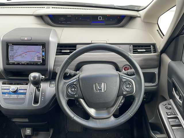 ホンダ フリード G ホンダセンシング 三重県 2019(平31)年 1.9万km コバルトブルーパール 純正ナビ/バックカメラ/AplleCarPlay/衝突軽減ブレーキ/レーンキープアシスト/レーダークルーズコントロール/両側パワースライドドア/ETC/ステアリングリモコン/オートライト/LEDヘッドライト/黄色フォグライト/前後ドライブレコーダー/アイドリングストップ/先行車発進お知らせ/標識認識/電動格納ミラー/禁煙車