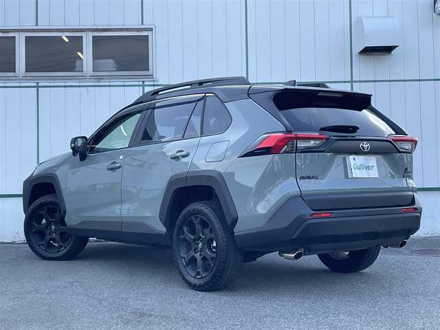 トヨタ ＲＡＶ４ アドベンチャー オフロードPKGⅡ 山梨県 2023(令5)年 1.6万km 緑 黒革シート/純正10.5インチディスプレイオーディオ/Bluetooth接続/フルセグTV/バックカメラ/ETC2.0/運転席パワーシート/前席シートヒーター/前席シートベンチレーション/電動リアゲート/ルーフレール/デジタルインナーミラー