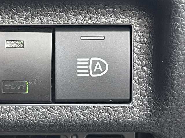 トヨタ ＲＡＶ４ アドベンチャー オフロードPKGⅡ 山梨県 2023(令5)年 1.6万km 緑 黒革シート/純正10.5インチディスプレイオーディオ/Bluetooth接続/フルセグTV/バックカメラ/ETC2.0/運転席パワーシート/前席シートヒーター/前席シートベンチレーション/電動リアゲート/ルーフレール/デジタルインナーミラー