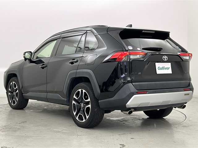 トヨタ ＲＡＶ４ アドベンチャー 宮城県 2020(令2)年 6.6万km アティチュードブラックマイカ 禁煙車/アルパインリフトアップ3WAYスピーカー/トヨタセーフティセンス/・衝突軽減ブレーキ/・レーントレーシングアシスト/・レーダークルーズコントロール/・オートハイビーム/・ブラインドスポットモニター/・リアクロストラフィックアラート/純正9インチディスプレイオーディオナビ/・USB.BT.Miracast/フルセグTV/バックモニター/レザーシート/・D席パワーシート/・前席シートヒーター/・前席エアシート/ステアリングヒーター/ステアリングスイッチ/社外ドライブレコーダー（FR）/ビルトインETC/電動パーキングブレーキ/オートホールド/LEDヘッドライト/フォグランプ/純正19インチアルミホイール/純正フロアマット/トノカバー/プッシュスタート/スマートキー