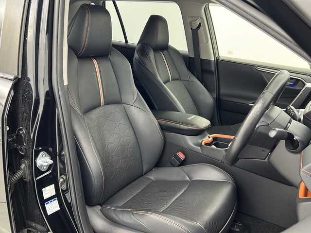 トヨタ ＲＡＶ４ アドベンチャー 宮城県 2020(令2)年 6.6万km アティチュードブラックマイカ 禁煙車/アルパインリフトアップ3WAYスピーカー/トヨタセーフティセンス/・衝突軽減ブレーキ/・レーントレーシングアシスト/・レーダークルーズコントロール/・オートハイビーム/・ブラインドスポットモニター/・リアクロストラフィックアラート/純正9インチディスプレイオーディオナビ/・USB.BT.Miracast/フルセグTV/バックモニター/レザーシート/・D席パワーシート/・前席シートヒーター/・前席エアシート/ステアリングヒーター/ステアリングスイッチ/社外ドライブレコーダー（FR）/ビルトインETC/電動パーキングブレーキ/オートホールド/LEDヘッドライト/フォグランプ/純正19インチアルミホイール/純正フロアマット/トノカバー/プッシュスタート/スマートキー
