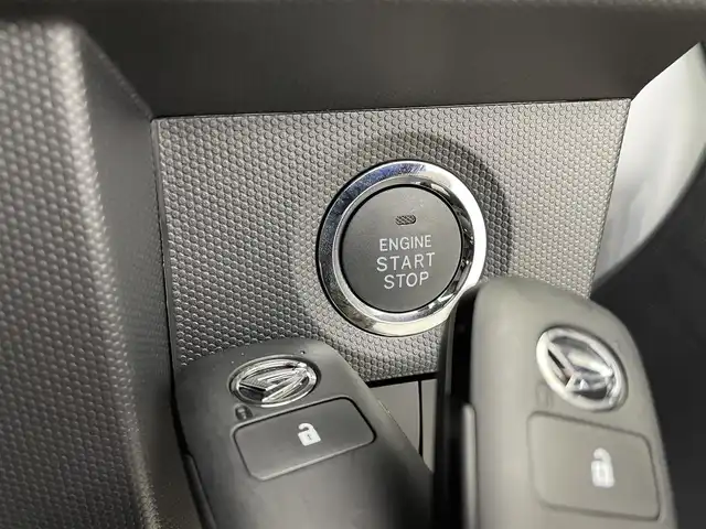 ダイハツ タフト G クロムベンチャー 宮城県 2025(令7)年 0.1千km シャイニングホワイトパール 4WD//届出済未使用車//ガラスルーフ//登録時走行距離7km//純正オプションディスプレイオーディオ//フルセグ//Bluetooth//AppleCarPlay//AndroidAuto//バックカメラ//スマートアシスト/・衝突回避支援ブレーキ/・標識認識機能先行車発進お知らせ/・オートハイビーム/・誤発進抑制機能/・レーンキープアシスト//レーダークルーズコントロール//オートハイビーム//コーナーセンサー後ろのみ//シートヒーター(D/N席）//LEDヘッドライト//オートライト//フォグライト//アイドリングストップ//スペアキー//保証書//取扱説明書
