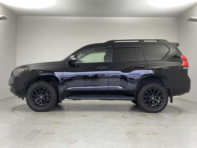 トヨタ ランドクルーザー プラド TX Lパッケージ マットブラED 茨城県 2022(令4)年 3.6万km ブラック 電動ムーンルーフ　ブラインドスポットモニター　純正９型ナビ　全周囲カメラ　ビルトインＥＴＣ２．０　フロントデアイサ―　シートヒーター　ベンチレーション　衝突軽減ブレーキ　社外ドライブレコーダー　禁煙車