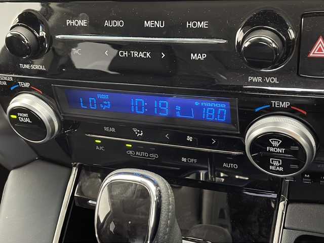 トヨタ アルファード S Cパッケージ 千葉県 2023(令5)年 0.9万km ホワイトパールクリスタルシャイン 純正ナビ/ガラスルーフ/バックカメラ/レーダークルーズコントロール/プリクラッシュセーフティ/レーンキープアシスト/両側パワースライドドア/ブラインドスポットモニター/電動パーキングブレーキ/パワーリアゲート/デジタルインナーミラー/オートホールド/シートメモリー/シートヒーター＆シートベンチレーション/ステアリングヒーター