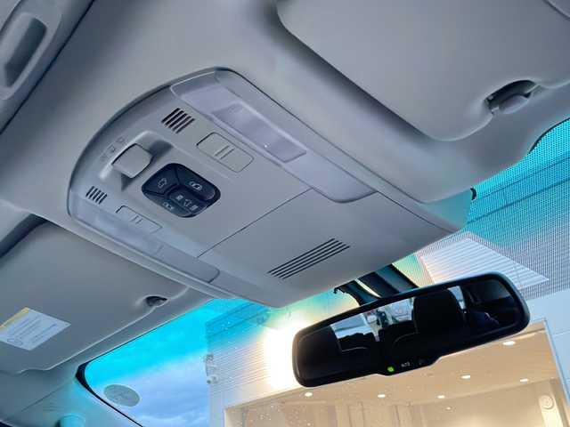 トヨタ ヴェルファイア ハイブリット ZR 岩手県 2013(平25)年 8.3万km ホワイトパールクリスタルシャイン 寒冷地仕様　サンルーフ　セーフティセンス　純正ナビ　純正フリップダウンモニター　全周囲Ｃ　フルセグ　両側電動スライド　メモリ付電動シート　電動リアゲート　ビルドインＥＴＣ　ＡＣ１００Ｖコンセント