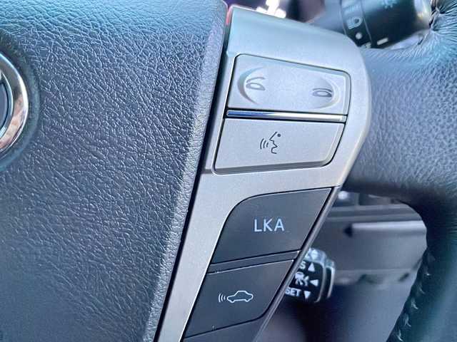 トヨタ ヴェルファイア ハイブリット ZR 岩手県 2013(平25)年 8.3万km ホワイトパールクリスタルシャイン 寒冷地仕様　サンルーフ　セーフティセンス　純正ナビ　純正フリップダウンモニター　全周囲Ｃ　フルセグ　両側電動スライド　メモリ付電動シート　電動リアゲート　ビルドインＥＴＣ　ＡＣ１００Ｖコンセント