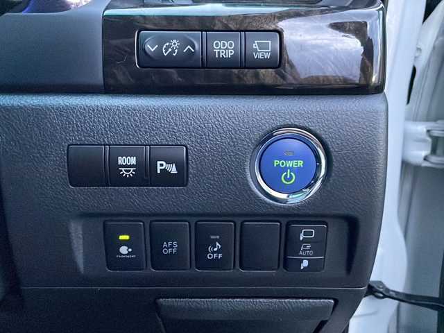 トヨタ ヴェルファイア ハイブリット ZR 岩手県 2013(平25)年 8.3万km ホワイトパールクリスタルシャイン 寒冷地仕様　サンルーフ　セーフティセンス　純正ナビ　純正フリップダウンモニター　全周囲Ｃ　フルセグ　両側電動スライド　メモリ付電動シート　電動リアゲート　ビルドインＥＴＣ　ＡＣ１００Ｖコンセント