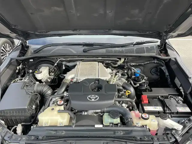 トヨタ ハイラックス Z GRスポーツ 群馬県 2022(令4)年 6.4万km アティチュードブラックマイカ 純正8インチナビ/全周囲カメラ/衝突軽減ブレーキ/レーンディパーチャーアラート/アクティブトラクションコントロール/レーダークルーズコントロール/ETC2.0/ドライブレコーダー/パドルシフト/ハーフレザーシート/パワーシート（運転席）/左右独立温度調整機能付オートエアコン/JAOS17インチアルミ/JAOSマッドガード/社外トノカバー