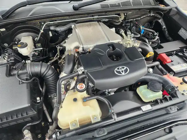 トヨタ ハイラックス Z GRスポーツ 群馬県 2022(令4)年 6.4万km アティチュードブラックマイカ 〇純正8インチナビ/〇パノラミックビューカメラ/〇プリクラッシュセーフティー/〇レーンディパーチャーアラート/〇アクティブトラクションコントロール/〇レーダークルーズコントロール/〇ETC/〇ドライブレコーダー/〇パドルシフト/〇ハーフレザーシート/〇パワーシート（運転席）/〇左右独立温度調整機能付オートエアコン/〇JAOS17インチアルミ/〇JAOSマッドガード/〇社外トノカバー/〇ハンドルカバー取付/〇スマートキー/〇禁煙車