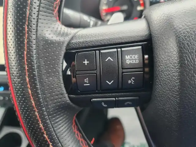 トヨタ ハイラックス Z GRスポーツ 群馬県 2022(令4)年 6.4万km アティチュードブラックマイカ 〇純正8インチナビ/〇パノラミックビューカメラ/〇プリクラッシュセーフティー/〇レーンディパーチャーアラート/〇アクティブトラクションコントロール/〇レーダークルーズコントロール/〇ETC/〇ドライブレコーダー/〇パドルシフト/〇ハーフレザーシート/〇パワーシート（運転席）/〇左右独立温度調整機能付オートエアコン/〇JAOS17インチアルミ/〇JAOSマッドガード/〇社外トノカバー/〇ハンドルカバー取付/〇スマートキー/〇禁煙車