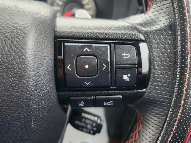 トヨタ ハイラックス Z GRスポーツ 群馬県 2022(令4)年 6.4万km アティチュードブラックマイカ 〇純正8インチナビ/〇パノラミックビューカメラ/〇プリクラッシュセーフティー/〇レーンディパーチャーアラート/〇アクティブトラクションコントロール/〇レーダークルーズコントロール/〇ETC/〇ドライブレコーダー/〇パドルシフト/〇ハーフレザーシート/〇パワーシート（運転席）/〇左右独立温度調整機能付オートエアコン/〇JAOS17インチアルミ/〇JAOSマッドガード/〇社外トノカバー/〇ハンドルカバー取付/〇スマートキー/〇禁煙車