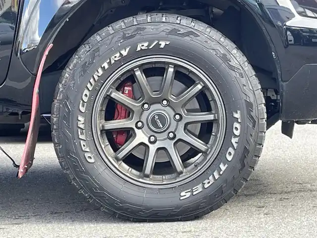 トヨタ ハイラックス Z GRスポーツ 群馬県 2022(令4)年 6.4万km アティチュードブラックマイカ 純正8インチナビ/全周囲カメラ/衝突軽減ブレーキ/レーンディパーチャーアラート/アクティブトラクションコントロール/レーダークルーズコントロール/ETC2.0/ドライブレコーダー/パドルシフト/ハーフレザーシート/パワーシート（運転席）/左右独立温度調整機能付オートエアコン/JAOS17インチアルミ/JAOSマッドガード/社外トノカバー