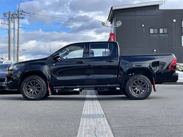 トヨタ ハイラックス Z GRスポーツ 群馬県 2022(令4)年 6.4万km アティチュードブラックマイカ 純正8インチナビ/全周囲カメラ/衝突軽減ブレーキ/レーンディパーチャーアラート/アクティブトラクションコントロール/レーダークルーズコントロール/ETC2.0/ドライブレコーダー/パドルシフト/ハーフレザーシート/パワーシート（運転席）/左右独立温度調整機能付オートエアコン/JAOS17インチアルミ/JAOSマッドガード/社外トノカバー