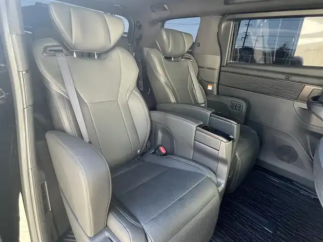 トヨタ アルファードハイブリット Z 福岡県 2024(令6)年 0.4万km ブラック 純正14型ディスプレイオーディオナビ(フルセグTV/BT)トヨタセーフティオールアラウンドビューブラインドスポット後席フリップダウンモニターWムーンルーフ両側パワスラクルコンデジタルインナーミラードラレコETC2.0シートヒーターエアシートハンドルヒーターUSBHDMI三眼LED純正アルミホイール純正フロアマットスマートキープッシュスタートスペアキー