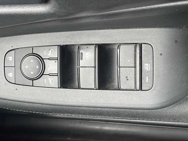 日産 ノート S FOUR 福島県 2021(令3)年 6.8万km ブリリアントシルバー 4WD 衝突軽減ブレーキ バック全方位カメラ（バックミラー型）オーディオ 前席シートヒーターETC コーナーセンサー レーンキープアシスト オートマチックハイビーム横滑り防止機能 スマートキー スペアキー