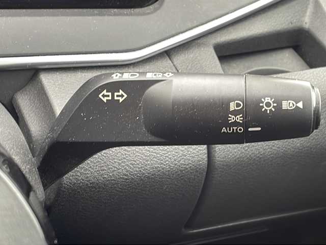 日産 ノート S FOUR 福島県 2021(令3)年 6.8万km ブリリアントシルバー 4WD 衝突軽減ブレーキ バック全方位カメラ（バックミラー型）オーディオ 前席シートヒーターETC コーナーセンサー レーンキープアシスト オートマチックハイビーム横滑り防止機能 スマートキー スペアキー