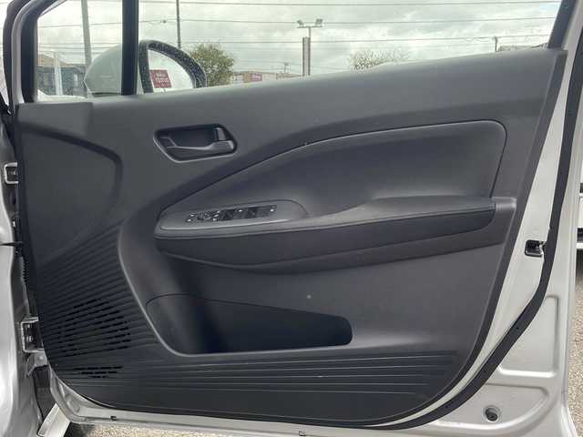 日産 ノート S FOUR 福島県 2021(令3)年 6.8万km ブリリアントシルバー 4WD 衝突軽減ブレーキ バック全方位カメラ（バックミラー型）オーディオ 前席シートヒーターETC コーナーセンサー レーンキープアシスト オートマチックハイビーム横滑り防止機能 スマートキー スペアキー