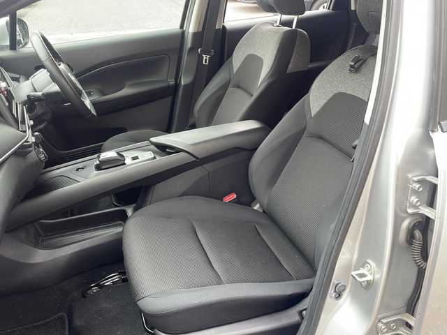 日産 ノート S FOUR 福島県 2021(令3)年 6.8万km ブリリアントシルバー 4WD 衝突軽減ブレーキ バック全方位カメラ（バックミラー型）オーディオ 前席シートヒーターETC コーナーセンサー レーンキープアシスト オートマチックハイビーム横滑り防止機能 スマートキー スペアキー