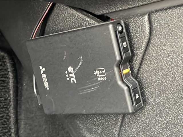 日産 ノート S FOUR 福島県 2021(令3)年 6.8万km ブリリアントシルバー 4WD 衝突軽減ブレーキ バック全方位カメラ（バックミラー型）オーディオ 前席シートヒーターETC コーナーセンサー レーンキープアシスト オートマチックハイビーム横滑り防止機能 スマートキー スペアキー