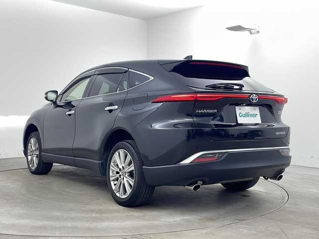 トヨタ ハリアー ハイブリッド Z レザーパッケージ 兵庫県 2020(令2)年 7.5万km プレシャスブラックパール ・トヨタセーフティーセンス/・プリクラッシュセーフティ/・レーントレーシングアシスト/・ブラインドスポットモニター/・ふらつき警報/・クリアランスソナー/・リヤクロストラフィックアラート/・パーキングサポートブレーキ/・ヘッドアップディスプレイ/・ロードサインアシスト/・レーダークルーズコントロール/・オートハイビーム/・誤発進抑制機能/・JBLサウンド/・純正12.3型ナビ＆フルセグ＆BT＆USB/・パノラマミックビューモニター/・デジタルインナーミラー/・前後ドライブレコーダー/・前席シートヒーター/・前席シートクーラー/・前席パワーシート/・運転席シートメモリー/・黒革シート/・ステアリングリモコン/・置くだけ充電/・ビルトインETC2.0/・スマートキー/・スペアキー/・プッシュスタート/・LEDライト/・フォグ/・オートライト/・パワーバックドア/・純正フロアマット/・純正18インチアルミホイール