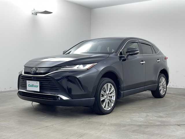 トヨタ ハリアー ハイブリッド Z レザーパッケージ 兵庫県 2020(令2)年 7.5万km プレシャスブラックパール ・トヨタセーフティーセンス/・プリクラッシュセーフティ/・レーントレーシングアシスト/・ブラインドスポットモニター/・ふらつき警報/・クリアランスソナー/・リヤクロストラフィックアラート/・パーキングサポートブレーキ/・ヘッドアップディスプレイ/・ロードサインアシスト/・レーダークルーズコントロール/・オートハイビーム/・誤発進抑制機能/・JBLサウンド/・純正12.3型ナビ＆フルセグ＆BT＆USB/・パノラマミックビューモニター/・デジタルインナーミラー/・前後ドライブレコーダー/・前席シートヒーター/・前席シートクーラー/・前席パワーシート/・運転席シートメモリー/・黒革シート/・ステアリングリモコン/・置くだけ充電/・ビルトインETC2.0/・スマートキー/・スペアキー/・プッシュスタート/・LEDライト/・フォグ/・オートライト/・パワーバックドア/・純正フロアマット/・純正18インチアルミホイール