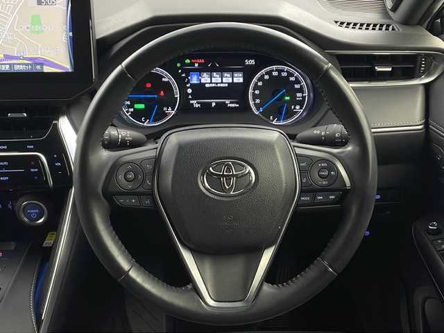 トヨタ ハリアー ハイブリッド Z レザーパッケージ 兵庫県 2020(令2)年 7.5万km プレシャスブラックパール ・トヨタセーフティーセンス/・プリクラッシュセーフティ/・レーントレーシングアシスト/・ブラインドスポットモニター/・ふらつき警報/・クリアランスソナー/・リヤクロストラフィックアラート/・パーキングサポートブレーキ/・ヘッドアップディスプレイ/・ロードサインアシスト/・レーダークルーズコントロール/・オートハイビーム/・誤発進抑制機能/・JBLサウンド/・純正12.3型ナビ＆フルセグ＆BT＆USB/・パノラマミックビューモニター/・デジタルインナーミラー/・前後ドライブレコーダー/・前席シートヒーター/・前席シートクーラー/・前席パワーシート/・運転席シートメモリー/・黒革シート/・ステアリングリモコン/・置くだけ充電/・ビルトインETC2.0/・スマートキー/・スペアキー/・プッシュスタート/・LEDライト/・フォグ/・オートライト/・パワーバックドア/・純正フロアマット/・純正18インチアルミホイール