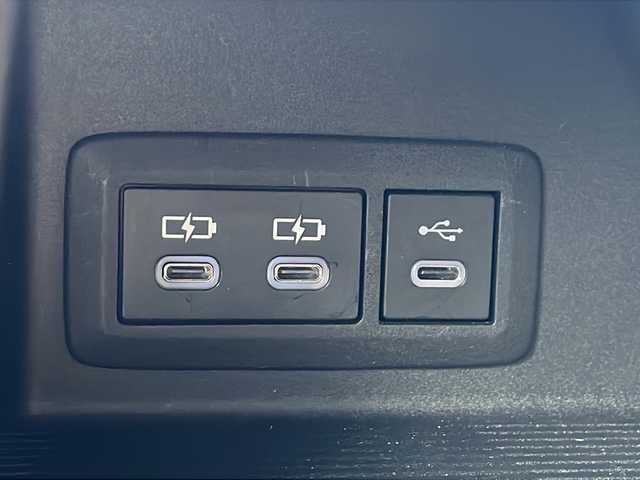 トヨタ ハリアー Z レザーパッケージ 福岡県 2023(令5)年 1.9万km ブラック ワンオーナー/純正ナビ/（パノラミックビューモニター・Bluetooth・フルセグTV）/ブラインドスポットモニター/パノラマルーフ/JBLサウンド/デジタルインナーミラー/ドライブレコーダー/エアシート・シートヒーター（運転席・助手席）/Cタイプ入力端子/クリアランスソナー/コーナーセンサー/レーダークルーズコントロール/レーンキープアシスト/メモリー付きパワーシート運転席/助手席パワーシート/レーンキープアシスト/保証書/取扱説明書