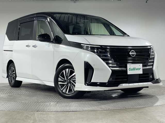 日産 セレナ e－パワー ハイウェイスター V 神奈川県 2023(令5)年 0.7万km 白Ⅱ プロパイロット/純正12.3型ディスプレイオーディオ/・BT/フルセグTV/USB/HDMI/AppleCarPlay/AndroidAuto/アラウンドビューモニター/インテリジェントルームミラー/前後ドライブレコーダー/ビルトインETC2.0/ハンドル支援/置くだけ充電/両側電動スライドドア/ハンズフリー/電動サイドブレーキ/オートブレーキホールド/革巻きステアリング/ステアリングスイッチ/Autoライト/ステアリングヒーター/純正エアロ(F)/撥水シート/シートヒーター(D/N)/LEDヘッドライト/フォグランプ/電動格納ミラー/ウィンカーミラー/純正フロアマット/純正16インチアルミホイール