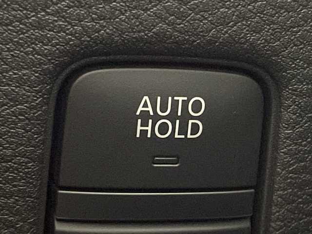 日産 セレナ e－パワー ハイウェイスター V 神奈川県 2023(令5)年 0.7万km 白Ⅱ プロパイロット/純正12.3型ディスプレイオーディオ/・BT/フルセグTV/USB/HDMI/AppleCarPlay/AndroidAuto/アラウンドビューモニター/インテリジェントルームミラー/前後ドライブレコーダー/ビルトインETC2.0/ハンドル支援/置くだけ充電/両側電動スライドドア/ハンズフリー/電動サイドブレーキ/オートブレーキホールド/革巻きステアリング/ステアリングスイッチ/Autoライト/ステアリングヒーター/純正エアロ(F)/撥水シート/シートヒーター(D/N)/LEDヘッドライト/フォグランプ/電動格納ミラー/ウィンカーミラー/純正フロアマット/純正16インチアルミホイール